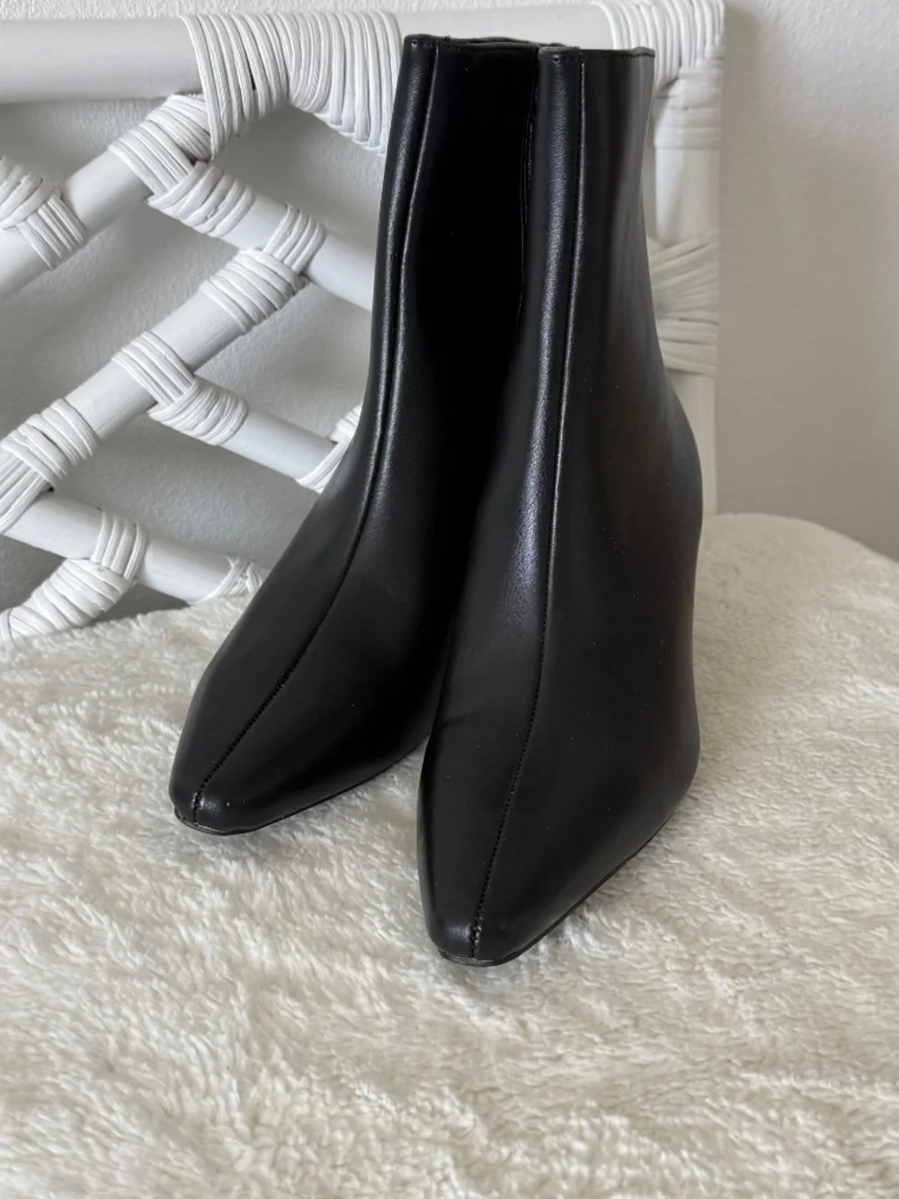 French Connection Alex Kitten Heel Bootie Black 8 US NWB